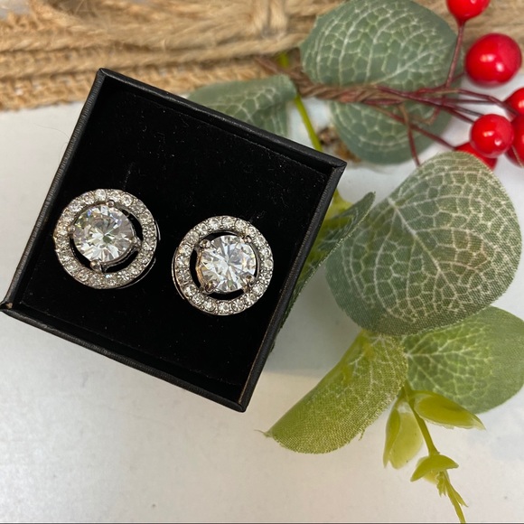 Jewelry - White Gold Plated Crystal Zircon Earring Gift Box